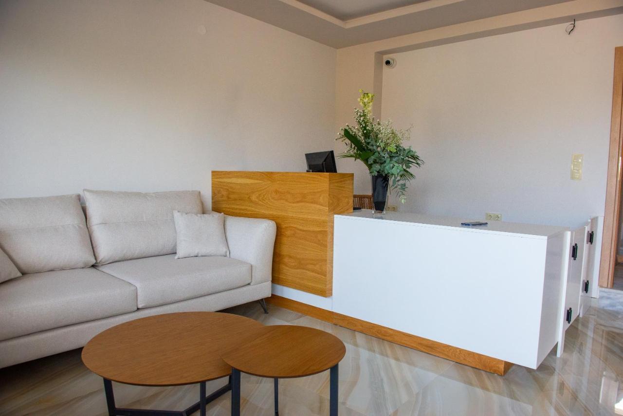 Domus Hospitality Aparthotel วูร์วูรู ภายนอก รูปภาพ