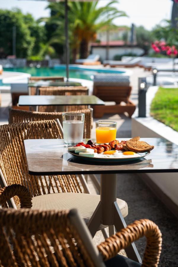 Domus Hospitality Aparthotel วูร์วูรู ภายนอก รูปภาพ