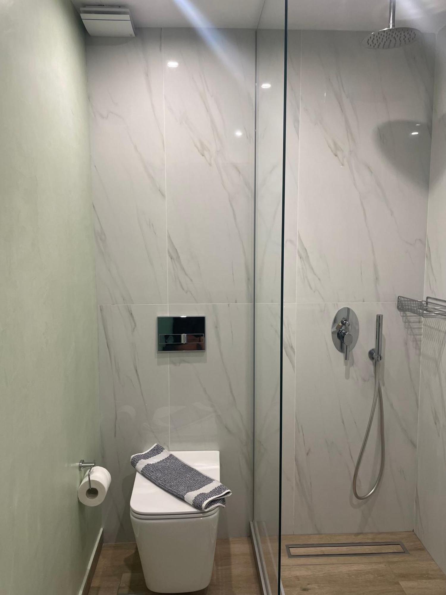 Domus Hospitality Aparthotel วูร์วูรู ภายนอก รูปภาพ